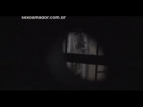 ❤️ Blondie estas sekrete filmita fare de najbara voyeur kaŝita malantaŭ kavaj brikoj ❤️❌ Bonega sekso ĉe ni % eo.passionateembracespotlight.ru% ❌❤